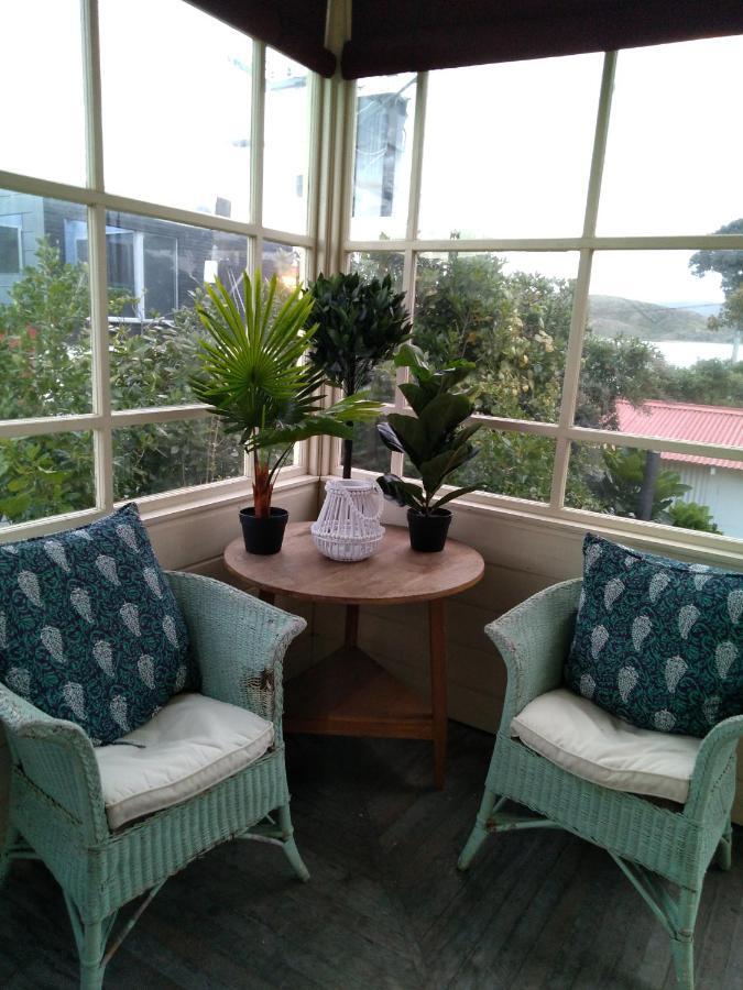 Brony'S Beachfront-Short And Long Term Stays Porirua Ngoại thất bức ảnh